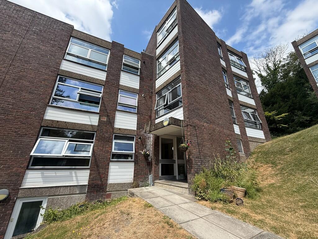 2 bed House (unspecified) for rent in Whyteleafe. From Martin & Co - Caterham