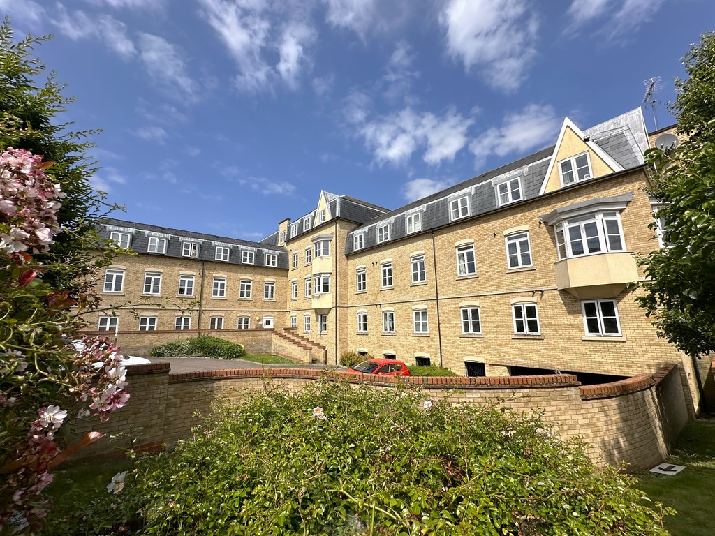 2 bed Apartment for rent in Essex. From Martin & Co - Colchester