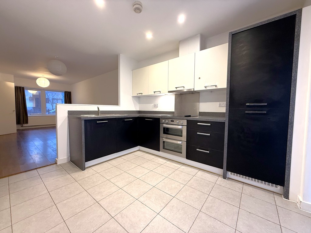 3 bed Mid Terraced House for rent in Essex. From Martin & Co - Colchester
