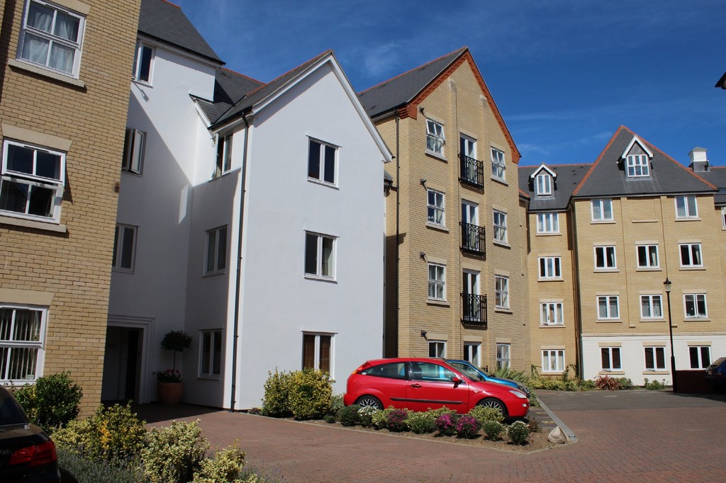 3 bed Apartment for rent in Essex. From Martin & Co - Colchester