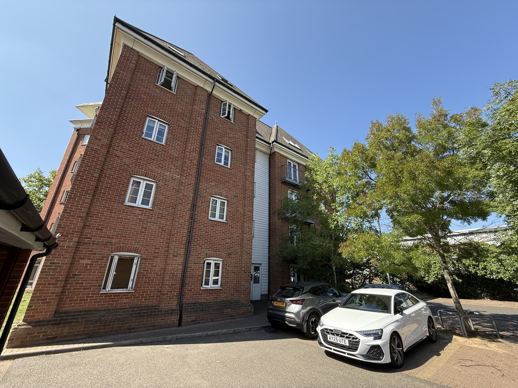 2 bed Apartment for rent in Essex. From Martin & Co - Colchester 2 bed Apartment for rent in Essex. From Martin & Co - Colchester