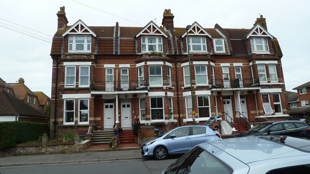 2 bed Apartment for rent in West Sussex. From Martin & Co - Littlehampton