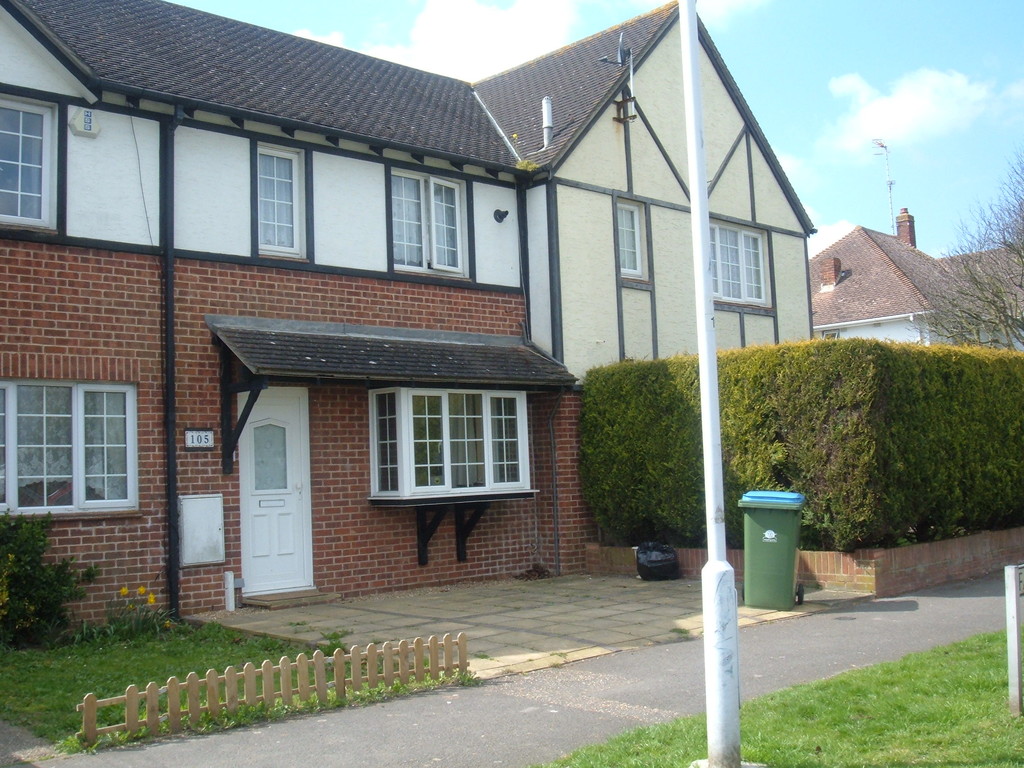 3 bed Mid Terraced House for rent in West Sussex. From Martin & Co - Littlehampton