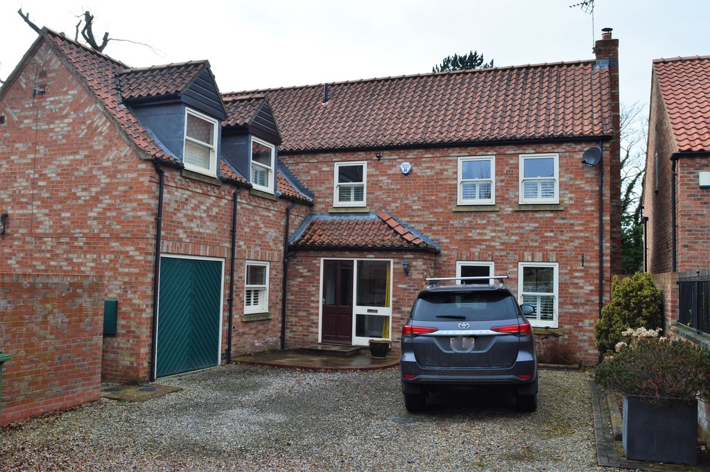4 bed Detached House for rent in North Yorkshire. From Martin & Co - York