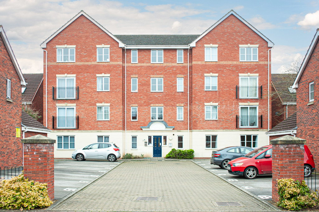 2 bed 1st Floor Flat for rent in York. From Martin & Co - York