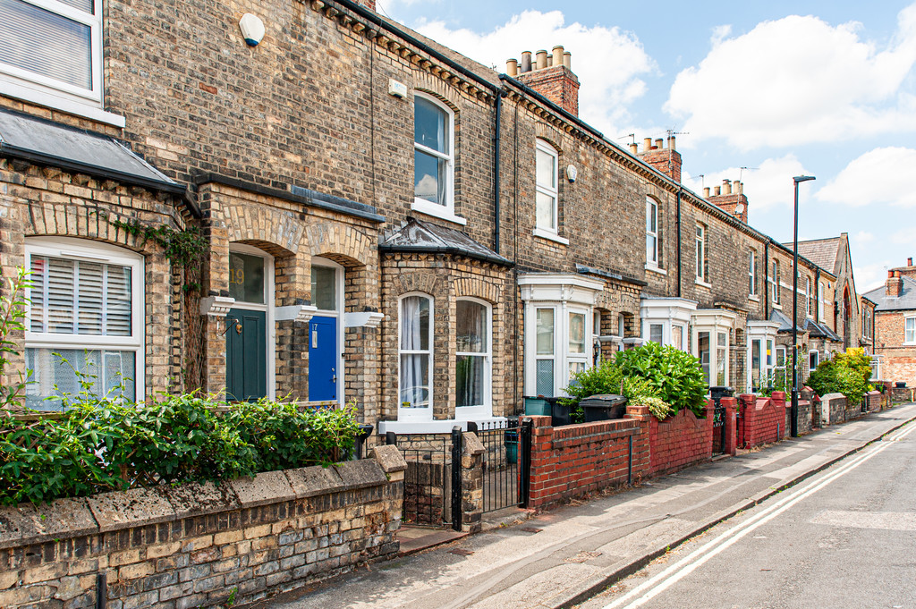 2 bed Mid Terraced House for rent in North Yorkshire. From Martin & Co - York 2 bed Mid Terraced House for rent in North Yorkshire. From Martin & Co - York