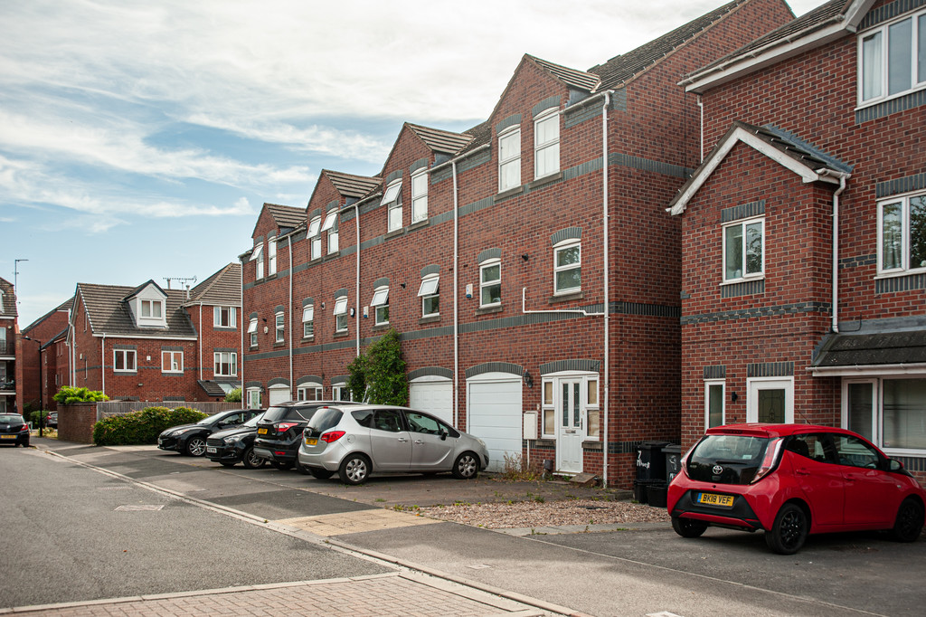 4 bed Town House for rent in York. From Martin & Co - York 4 bed Town House for rent in York. From Martin & Co - York