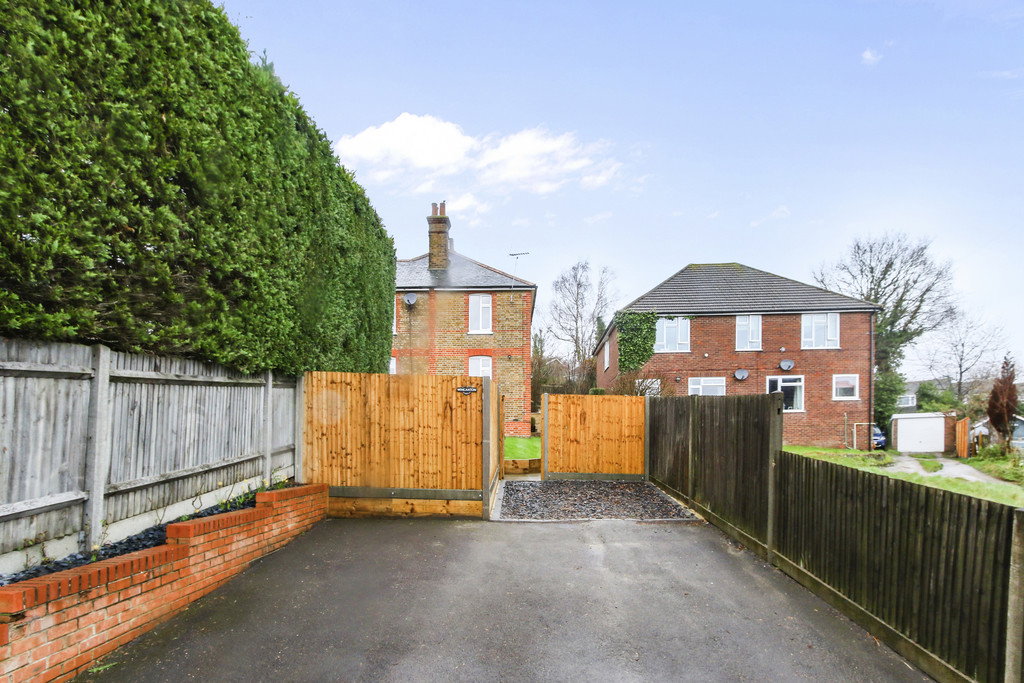 3 bed Semi-Detached House for rent in Surrey. From Martin & Co - Woking