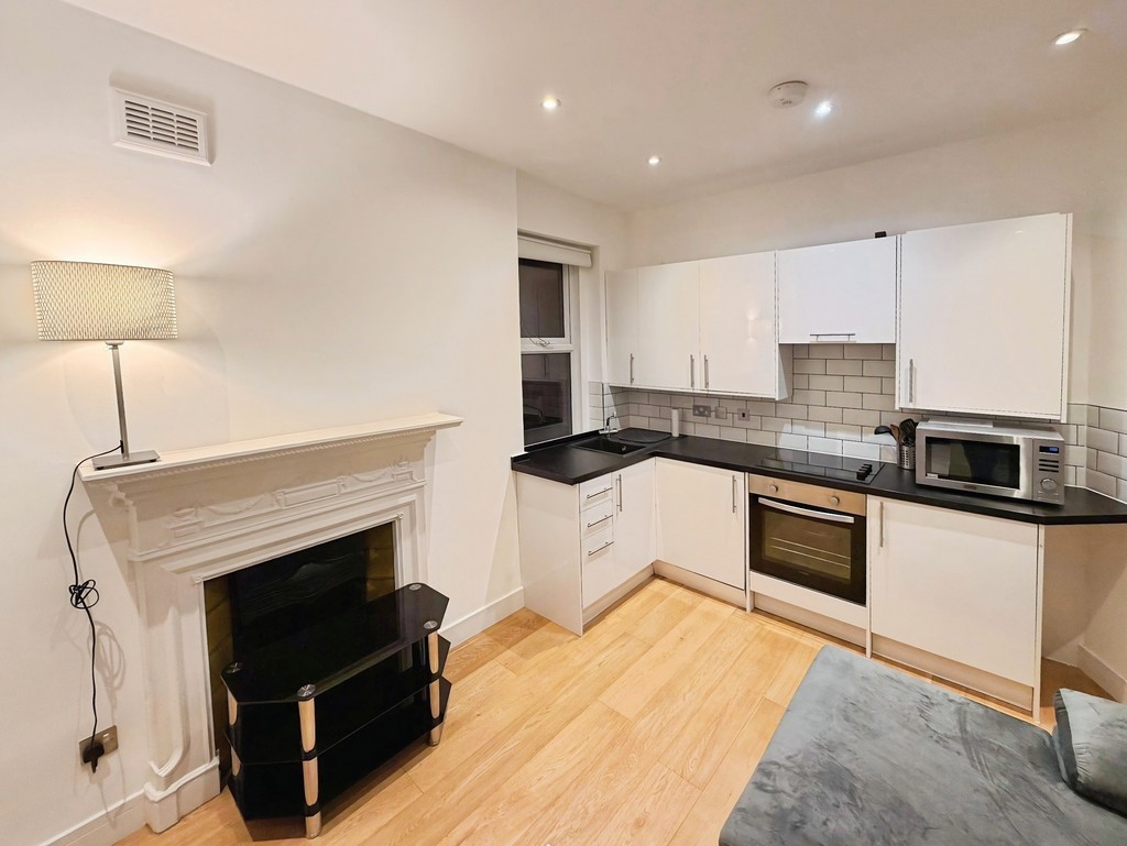 1 bed Apartment for rent in London. From Martin & Co - Woking 1 bed Apartment for rent in London. From Martin & Co - Woking