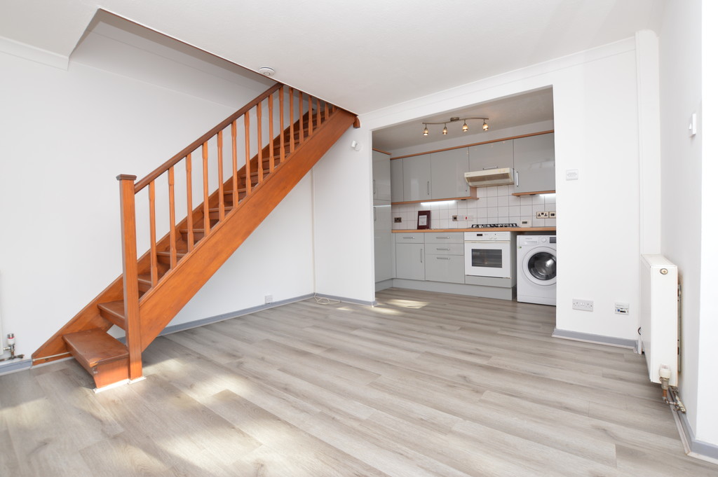 1 bed End of Terrace for rent in Surrey. From Martin & Co - Woking