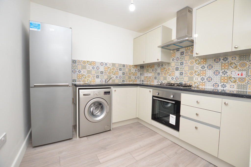 2 bed Ground Floor Flat for rent in Surrey. From Martin & Co - Woking