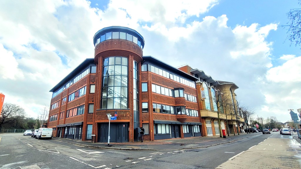 1 bed Apartment for rent in Woking. From Martin & Co - Woking