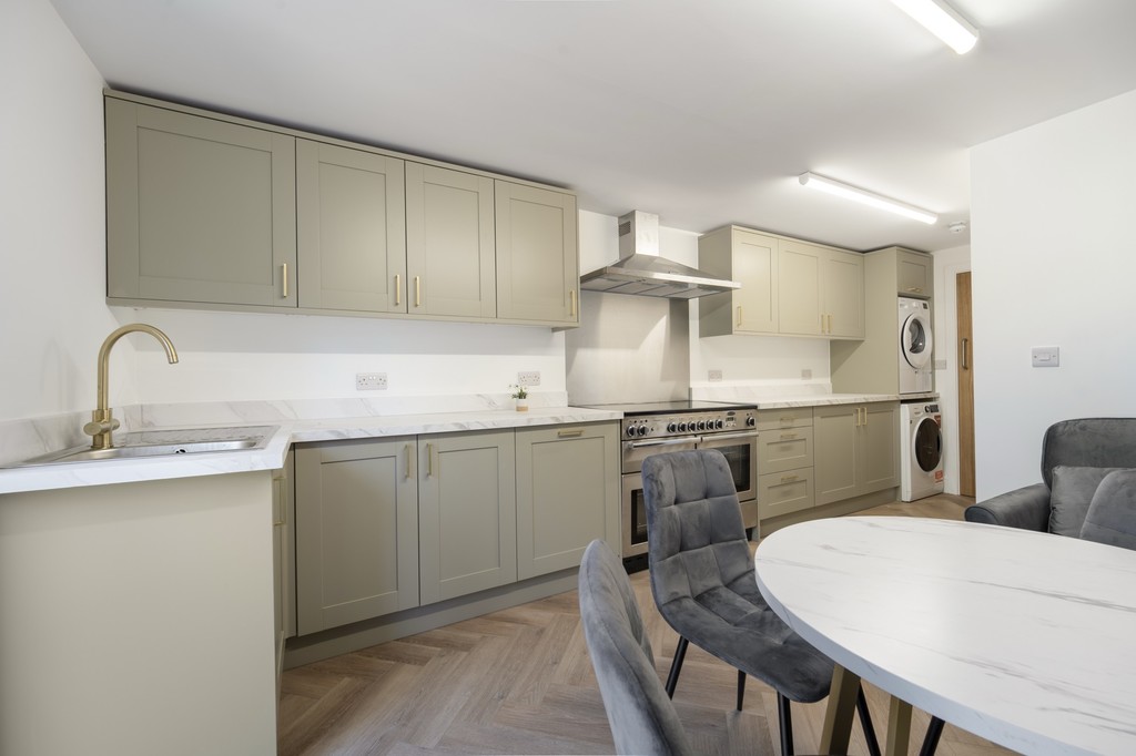 1 bed Studio for rent in Woking. From Martin & Co - Woking