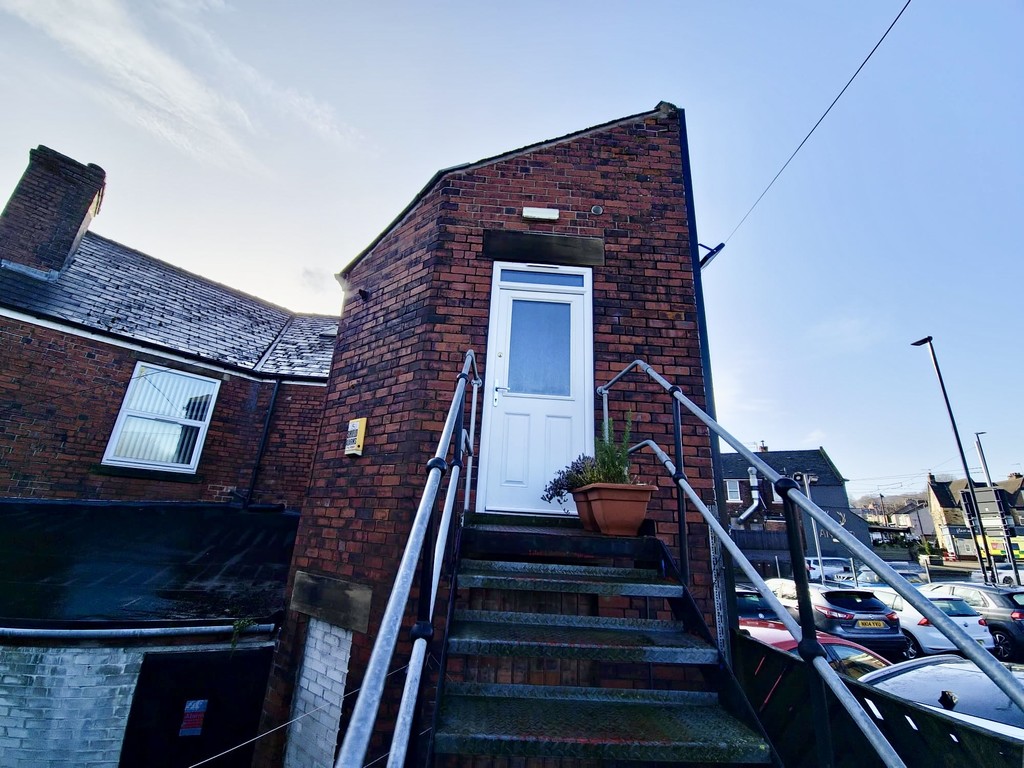 4 bed 1st Floor Flat for rent in South Yorkshire. From Martin & Co - Sheffield City