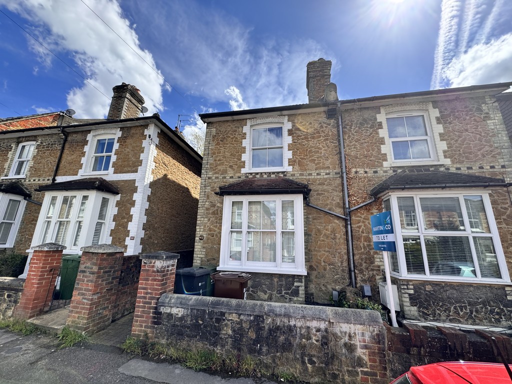 3 bed Semi-Detached House for rent in Guildford. From Martin & Co - Guildford