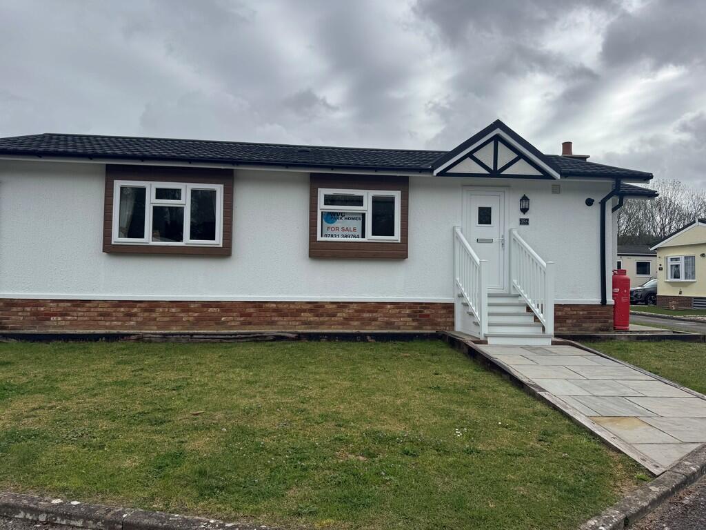 2 bed Detached bungalow for rent in Thursley. From Martin & Co - Guildford