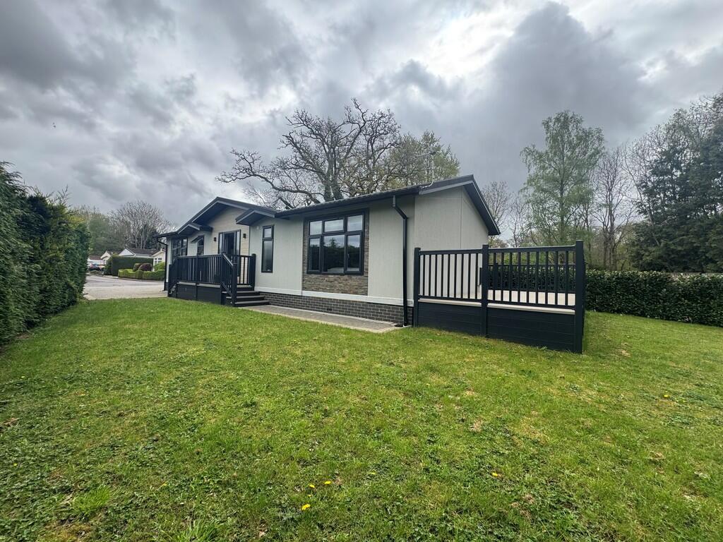 2 bed Detached bungalow for rent in Thursley. From Martin & Co - Guildford