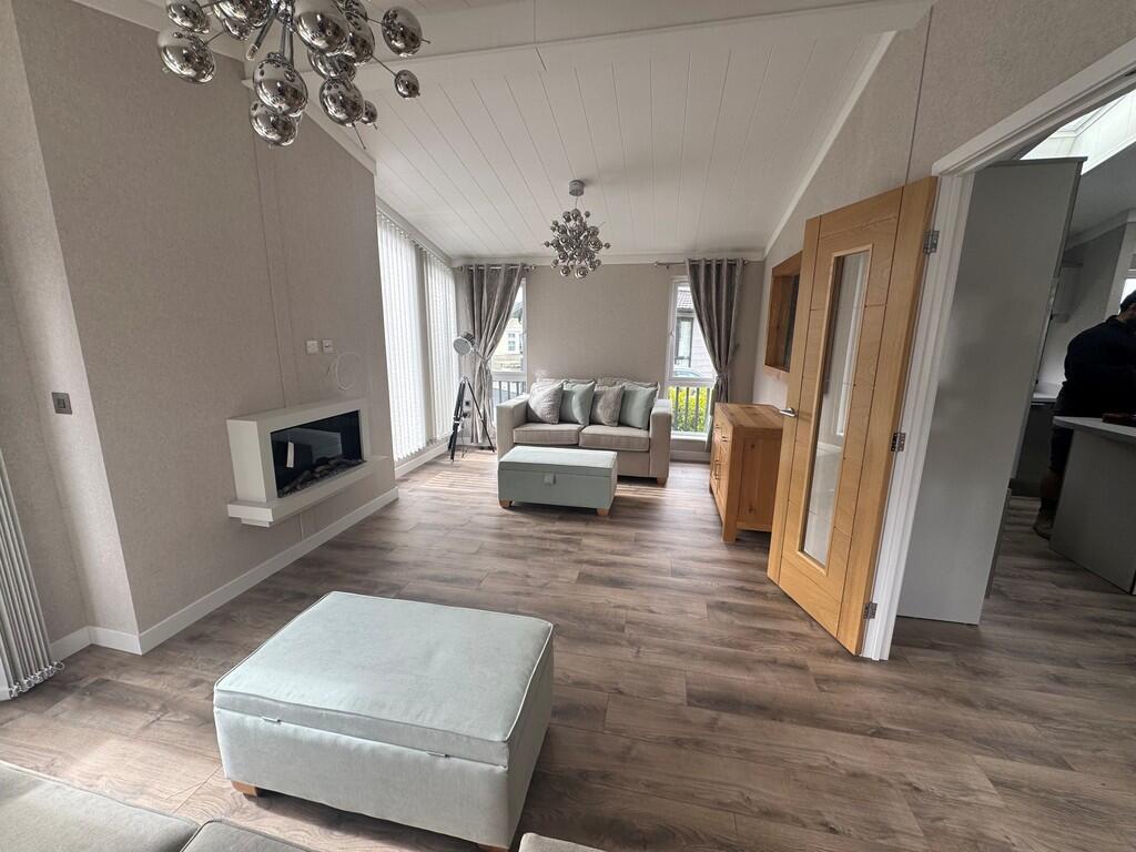 2 bed Detached bungalow for rent in Thursley. From Martin & Co - Guildford