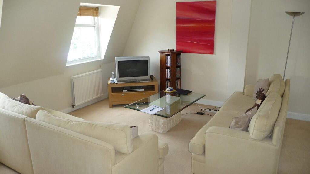 3 bed Apartment for rent in Guildford. From Martin & Co - Guildford