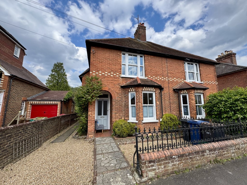3 bed Semi Detached for rent in Bramley. From Martin & Co - Guildford