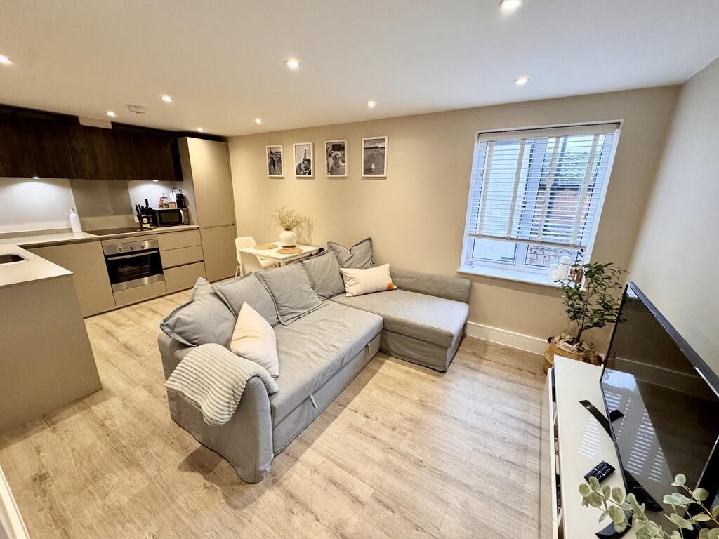 1 bed Apartment for rent in Guildford. From Martin & Co - Guildford