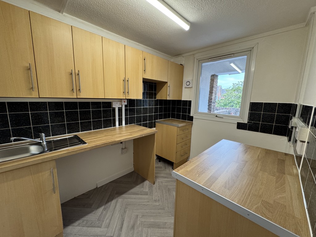 2 bed Apartment for rent in Surrey. From Martin & Co - Guildford