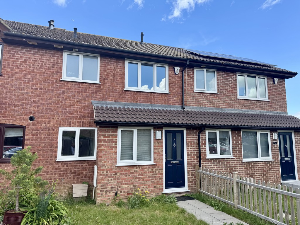 1 bed Mid Terraced House for rent in West Clandon. From Martin & Co - Guildford