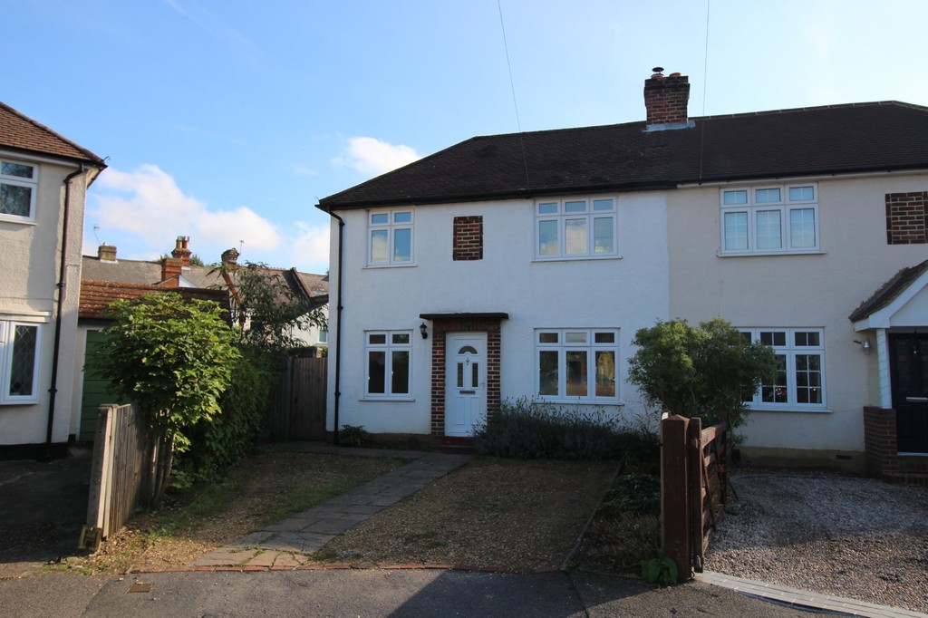2 bed Semi Detached for rent in Addlestone. From Martin & Co - Guildford