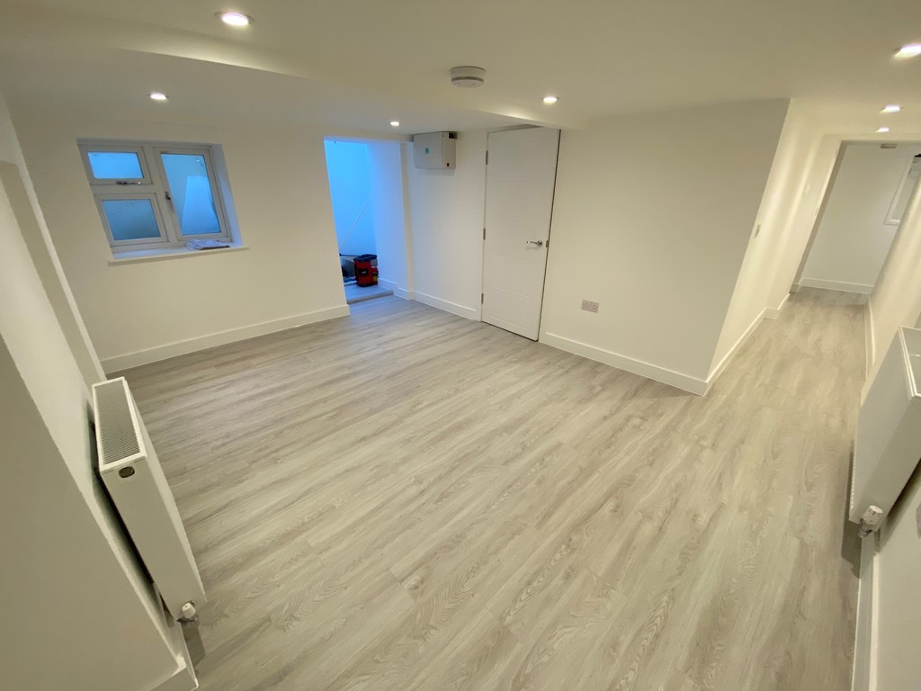 1 bed Apartment for rent in Surrey. From Martin & Co - Guildford