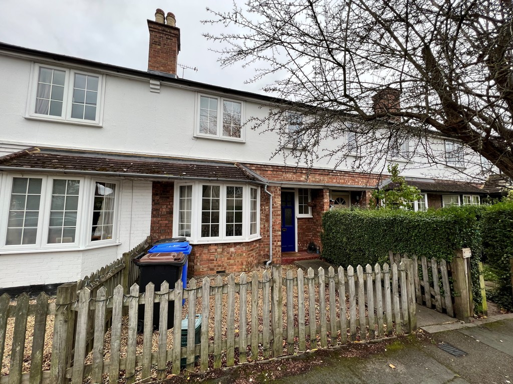 2 bed Mid Terraced House for rent in Woking. From Martin & Co - Guildford