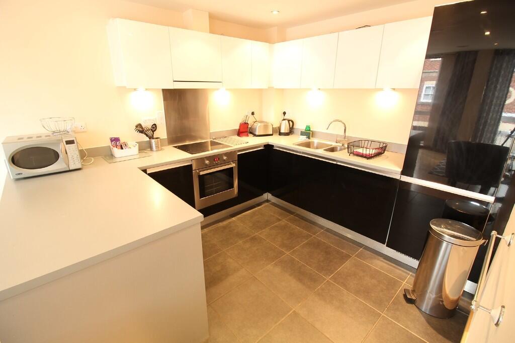 1 bed 1st Floor Flat for rent in Guildford. From Martin & Co - Guildford