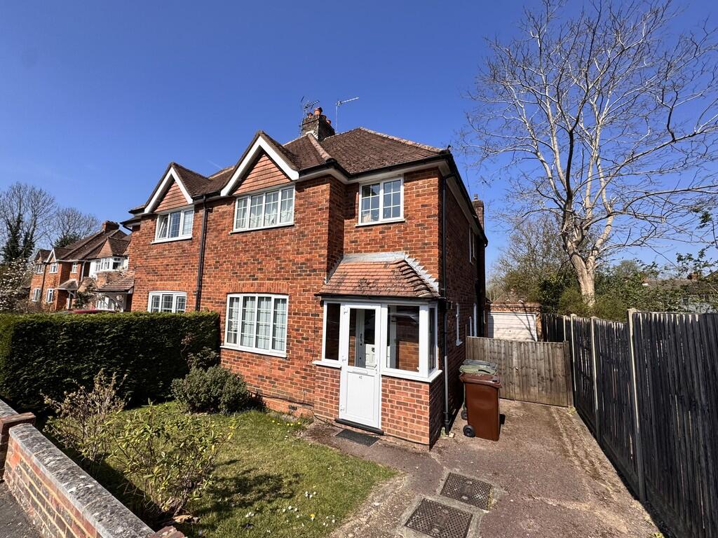 4 bed Semi Detached for rent in Guildford. From Martin & Co - Guildford