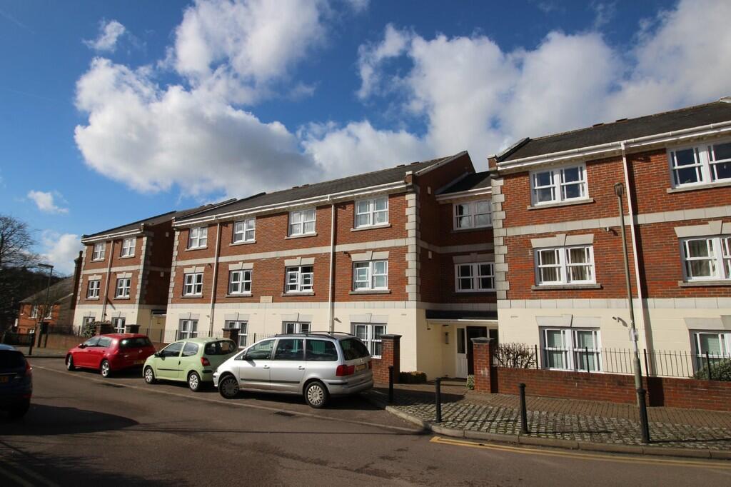 1 bed Apartment for rent in Guildford. From Martin & Co - Guildford