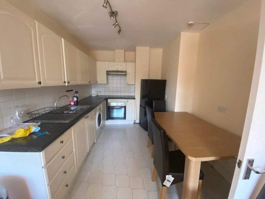1 bed Apartment for rent in Guildford. From Martin & Co - Guildford