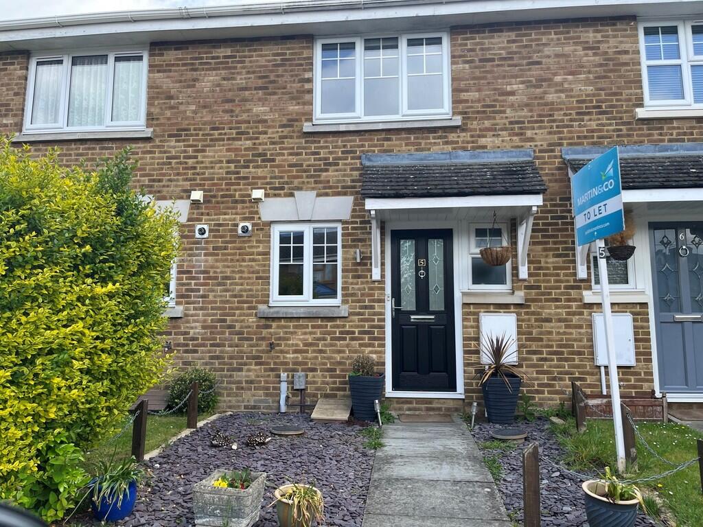 2 bed Mid Terraced House for rent in Tongham. From Martin & Co - Guildford 2 bed Mid Terraced House for rent in Tongham. From Martin & Co - Guildford