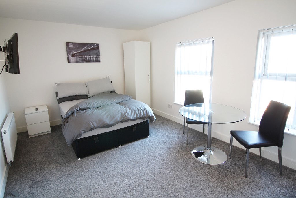1 bed Studio for rent in Cheshire. From Martin & Co - Widnes