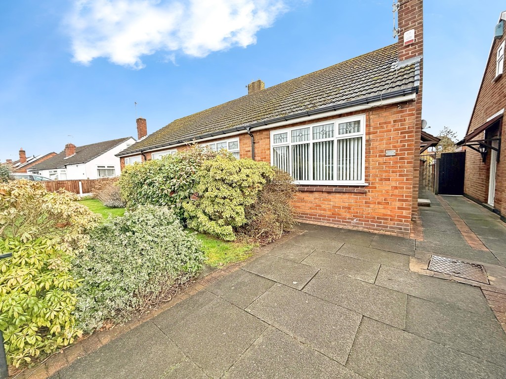 2 bed Semi-detached bungalow for rent in Knowsley. From Martin & Co - Widnes