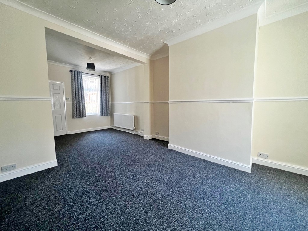 2 bed Mid Terraced House for rent in Cheshire. From Martin & Co - Widnes