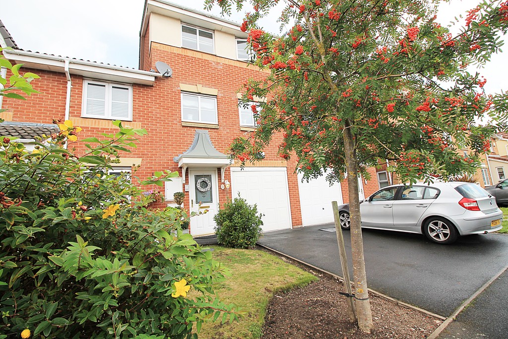 3 bed Town House for rent in Widnes. From Martin & Co - Widnes