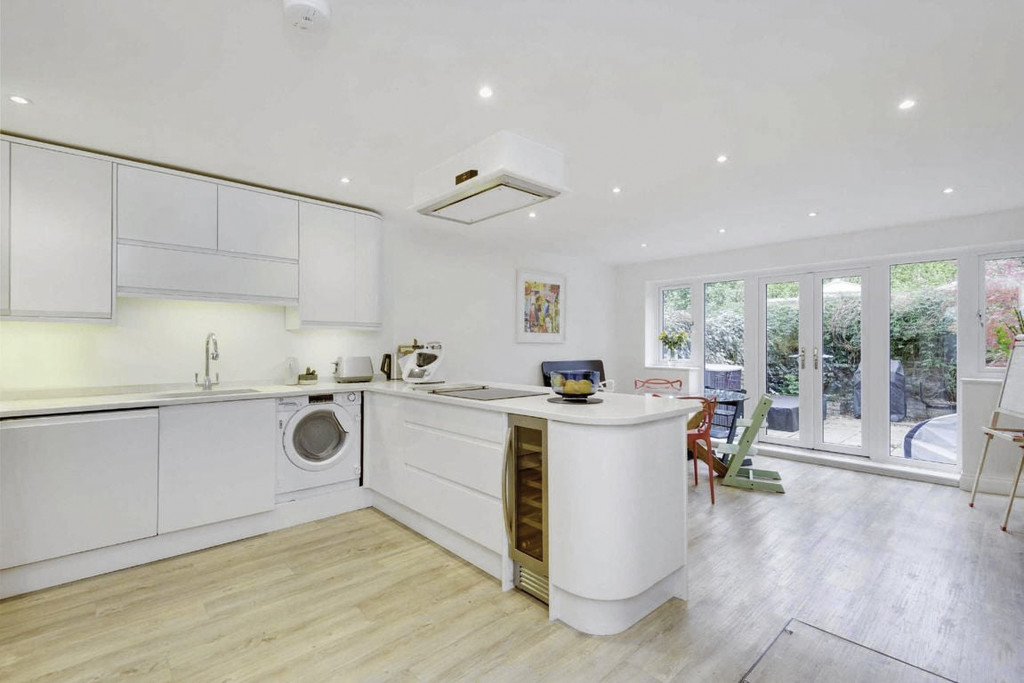 4 bed Mid Terraced House for rent in Fulham. From Martin & Co - Chelsea 4 bed Mid Terraced House for rent in Fulham. From Martin & Co - Chelsea