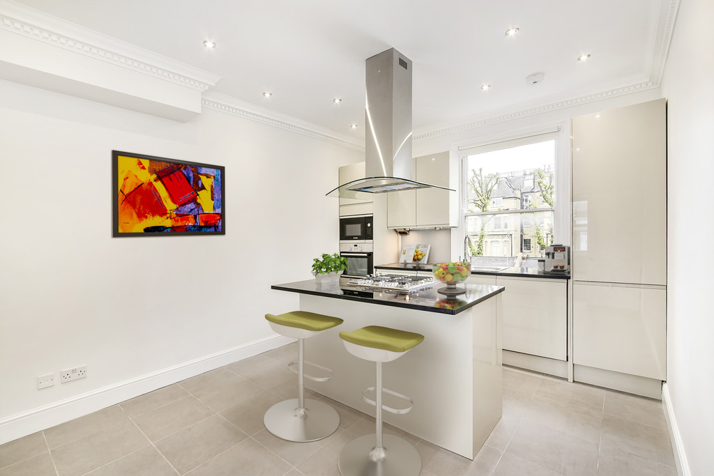 3 bed Apartment for rent in London. From Martin & Co - Chelsea