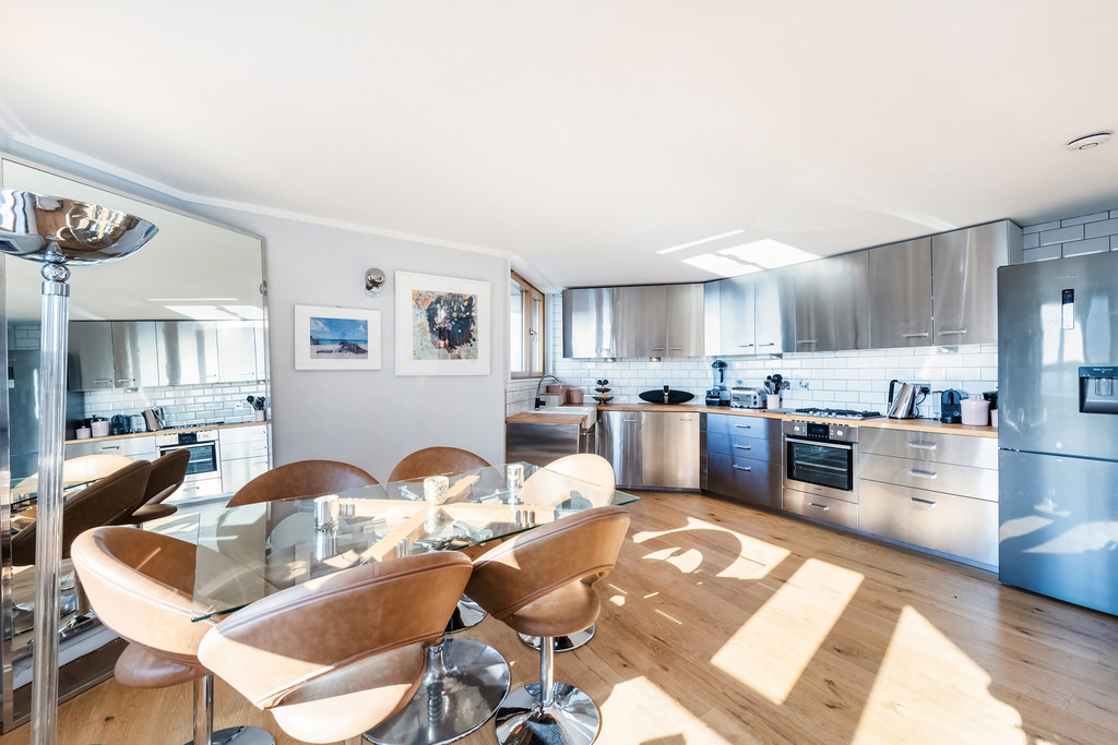 2 bed Apartment for rent in London. From Martin & Co - Chelsea