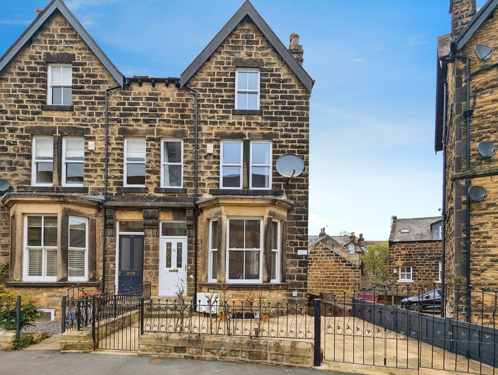 4 bed Semi Detached for rent in North Yorkshire. From Martin & Co - Harrogate