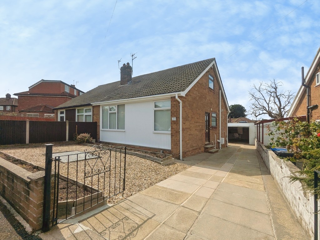 2 bed Semi-detached bungalow for rent in North Yorkshire. From Martin & Co - Harrogate