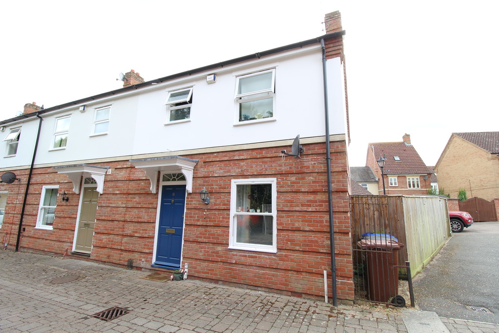 3 bed End Terraced House for rent in Suffolk. From Martin & Co - Bury St Edmunds