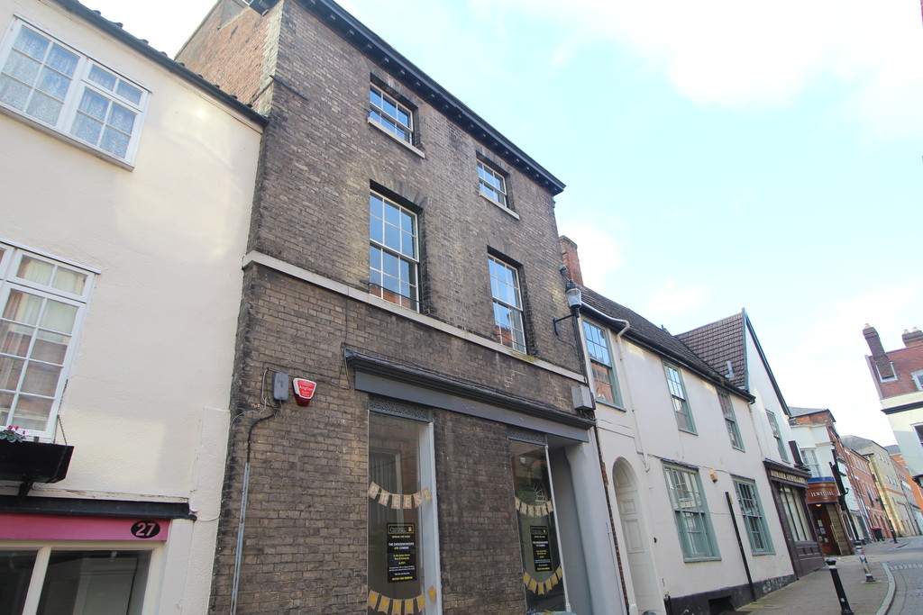 2 bed 1st Floor Flat for rent in Suffolk. From Martin & Co - Bury St Edmunds