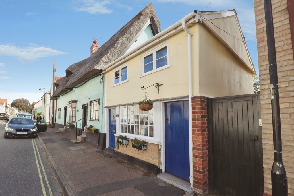2 bed Cottage for rent in Suffolk. From Martin & Co - Bury St Edmunds 2 bed Cottage for rent in Suffolk. From Martin & Co - Bury St Edmunds