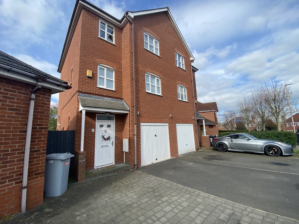 4 bed Town House for rent in Cheshire. From Martin & Co - Nantwich
