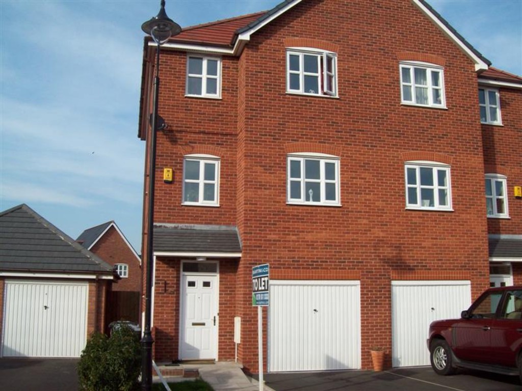 4 bed Town House for rent in Crewe. From Martin & Co - Nantwich