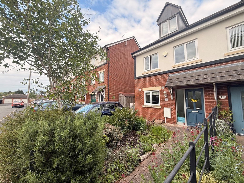 3 bed Town House for rent in Nantwich. From Martin & Co - Nantwich 3 bed Town House for rent in Nantwich. From Martin & Co - Nantwich
